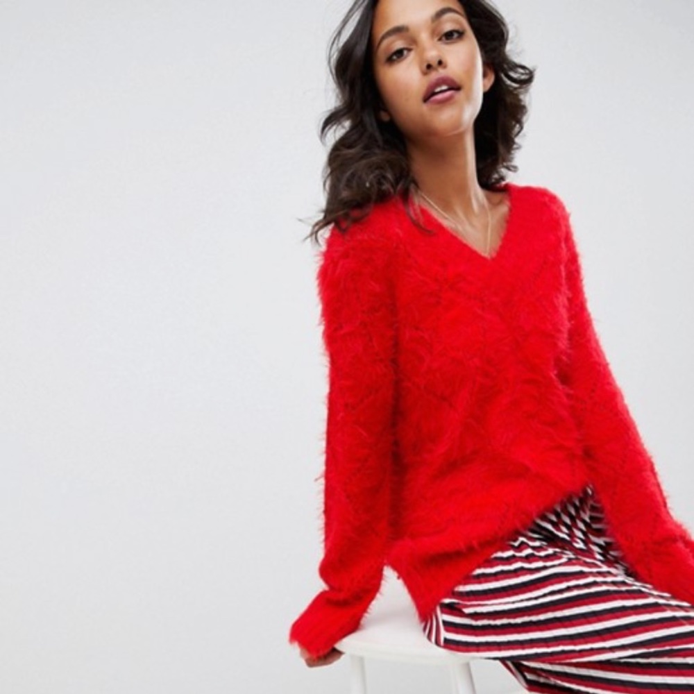 BRAND NEW ASOS V NECK FLUFF OVERSIZED SWEATER